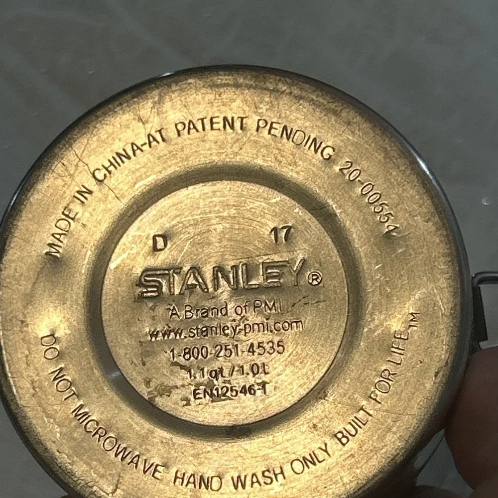 VTG Stanley Green Vacuum Thermos  W/ Stopper & Cup 1.1 Quart EN 12546-1 USA‎ - Picture 4 of 9